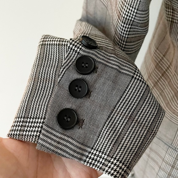 Romeo & Juliet Couture | Black/White/Red Plaid Open Front Fringed Blazer *NWT* - Picture 8 of 15